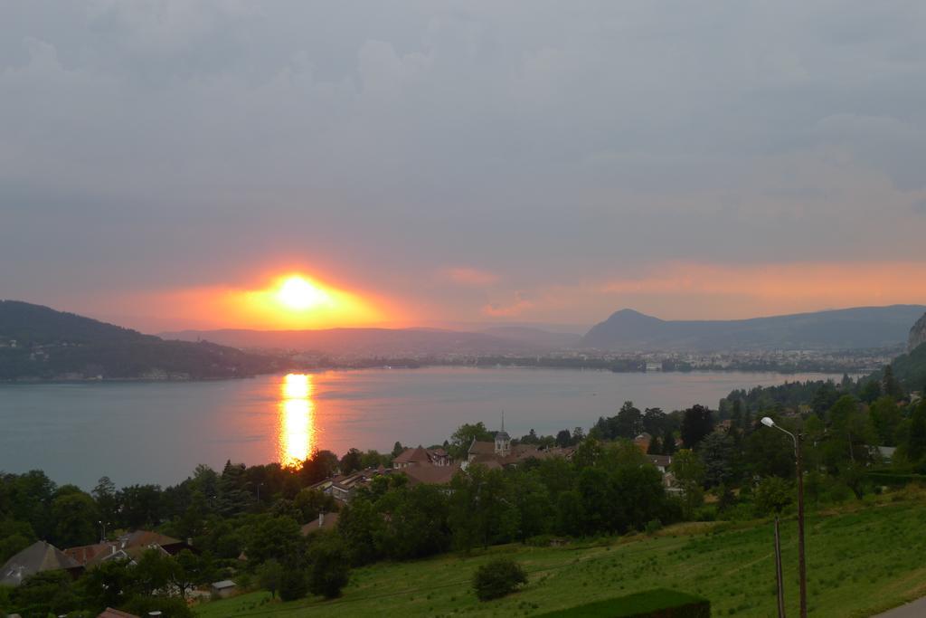Le Clos Du Lac - Location De Chambres Вейрье-дю-Лак Экстерьер фото
