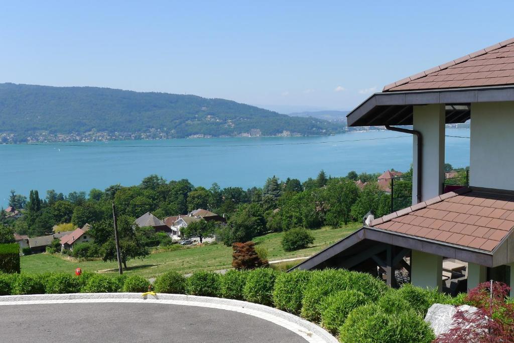 Le Clos Du Lac - Location De Chambres Вейрье-дю-Лак Экстерьер фото